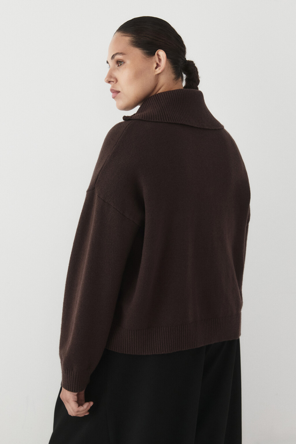 Джемпер вязаный с воротником-стойкой на молнии - цвет коричневый - 3
