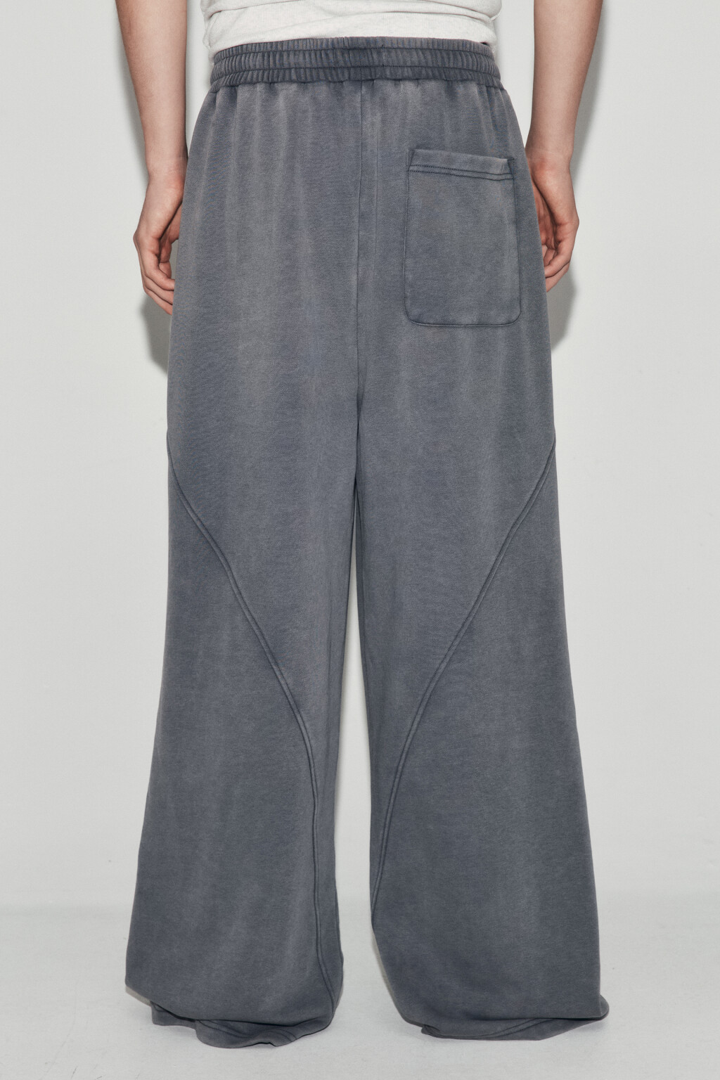 Брюки-джоггеры трикотажные на завязках  - цвет серый - 3