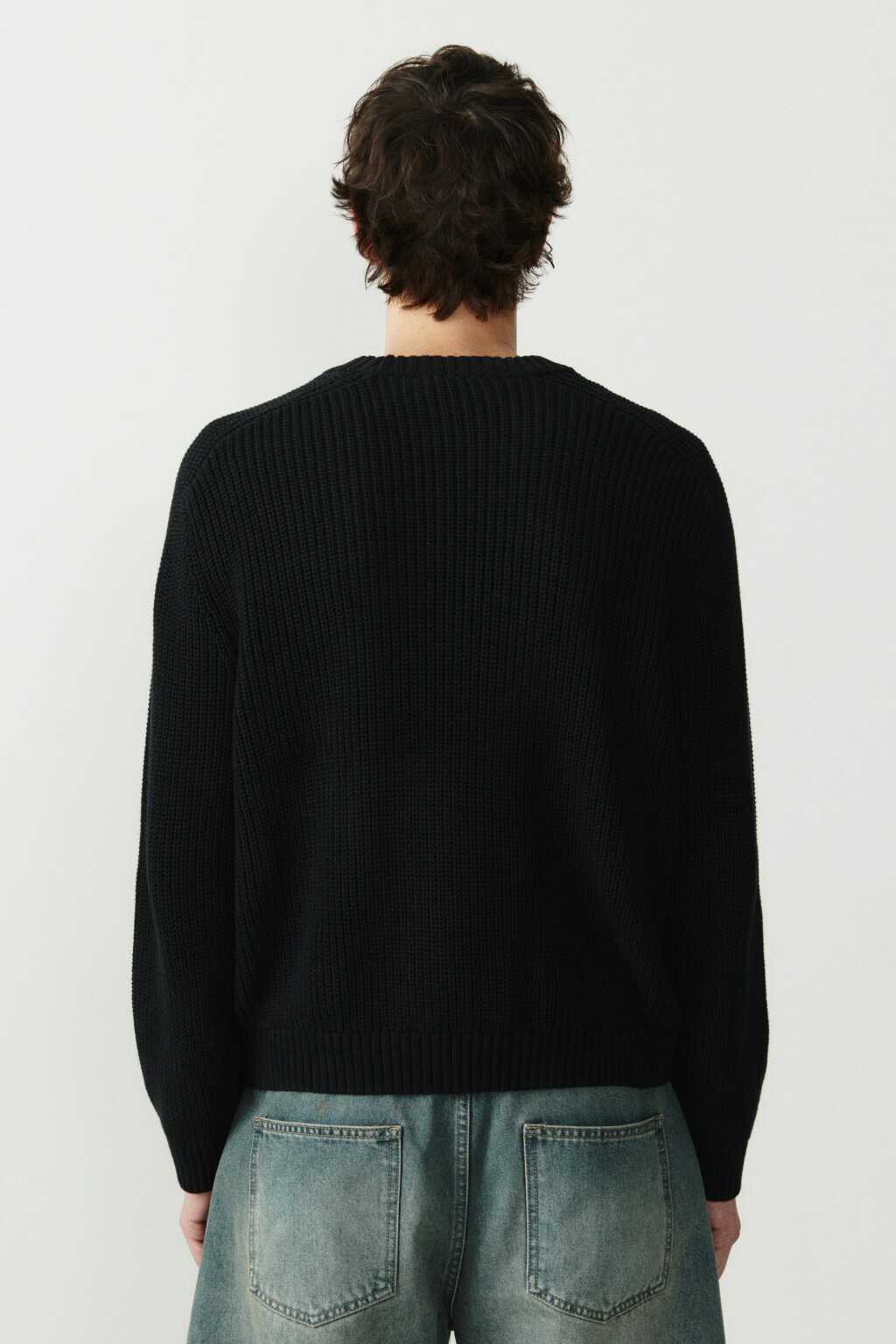 Свитер свободный вязаный - цвет черный - 4