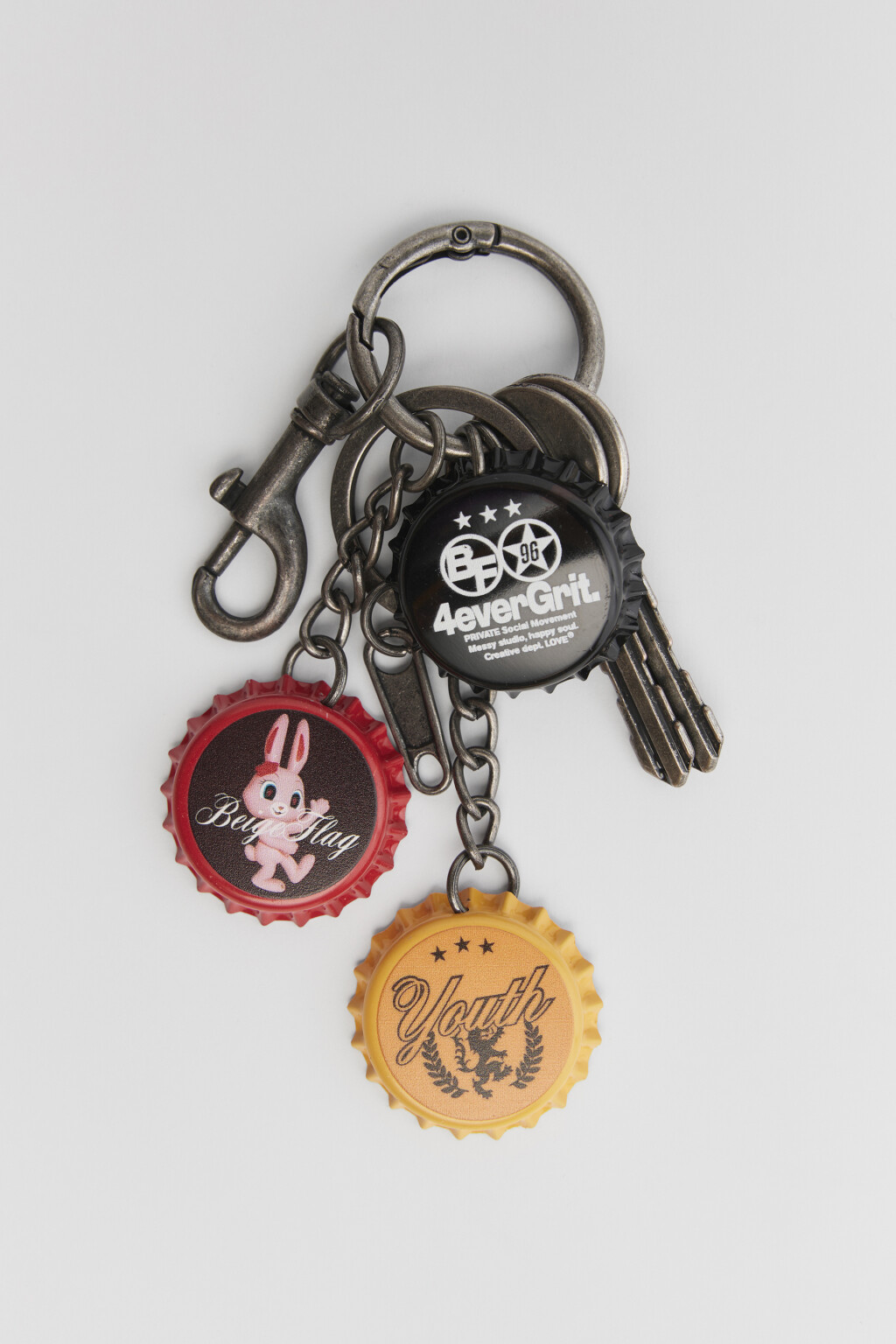 Брелок-обвес с ключами и крышками - цвет черный - 1