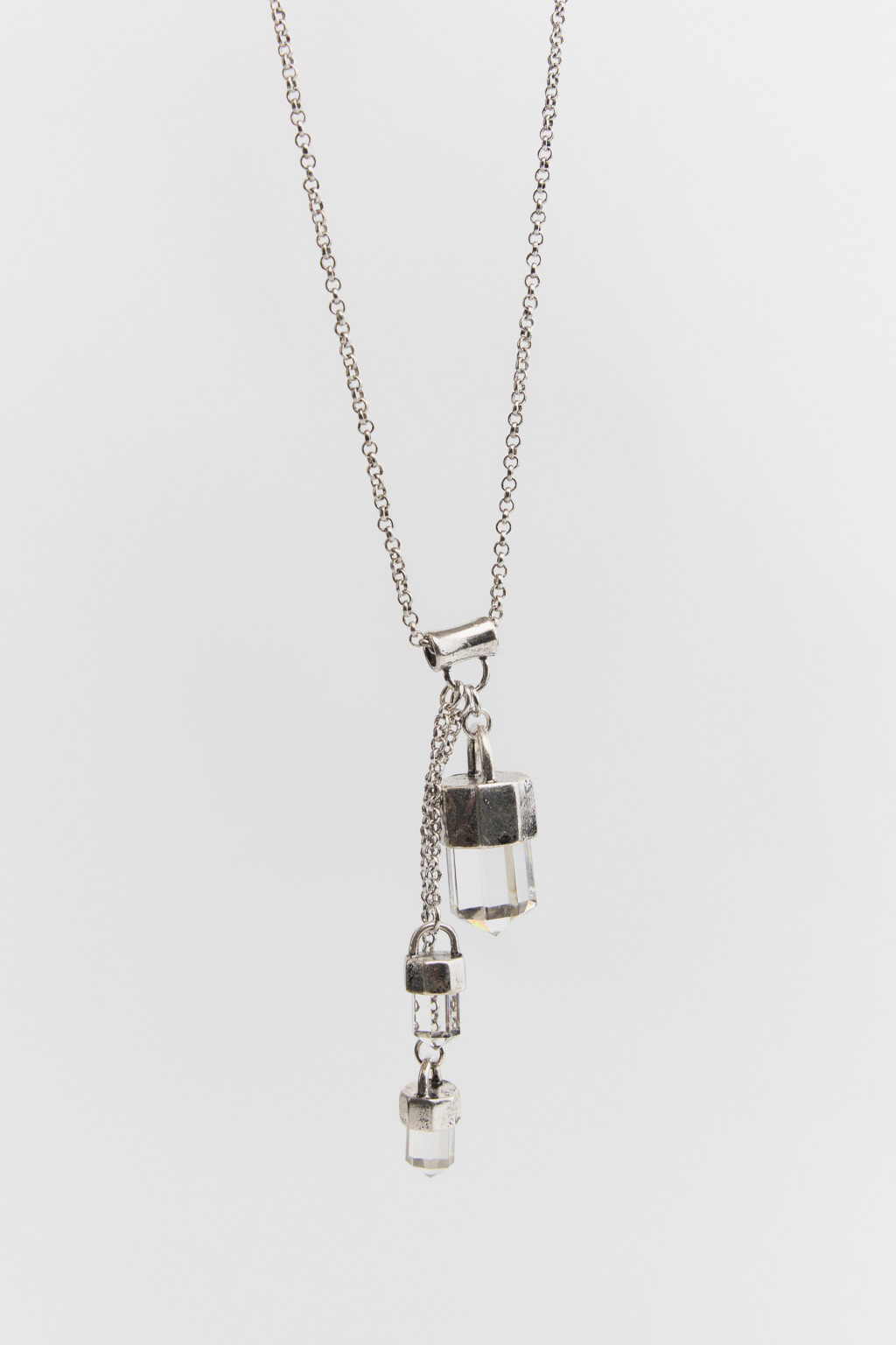 Колье-цепочка с подвесками-кристаллами - цвет серый - 1
