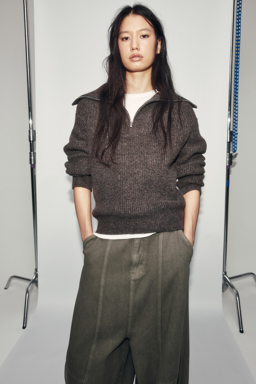 Джемпер в рубчик с широким отложным воротником на молнии - цвет бежевый - 1