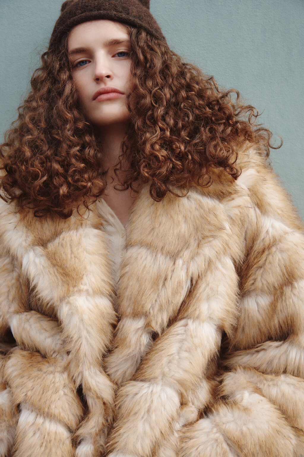 Шуба короткая утепленная с отложным воротником - цвет мультиколор - 5