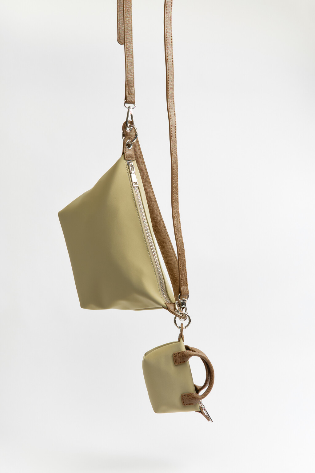 Сумка через плечо с подвеской-сумочкой - цвет зеленый - 1