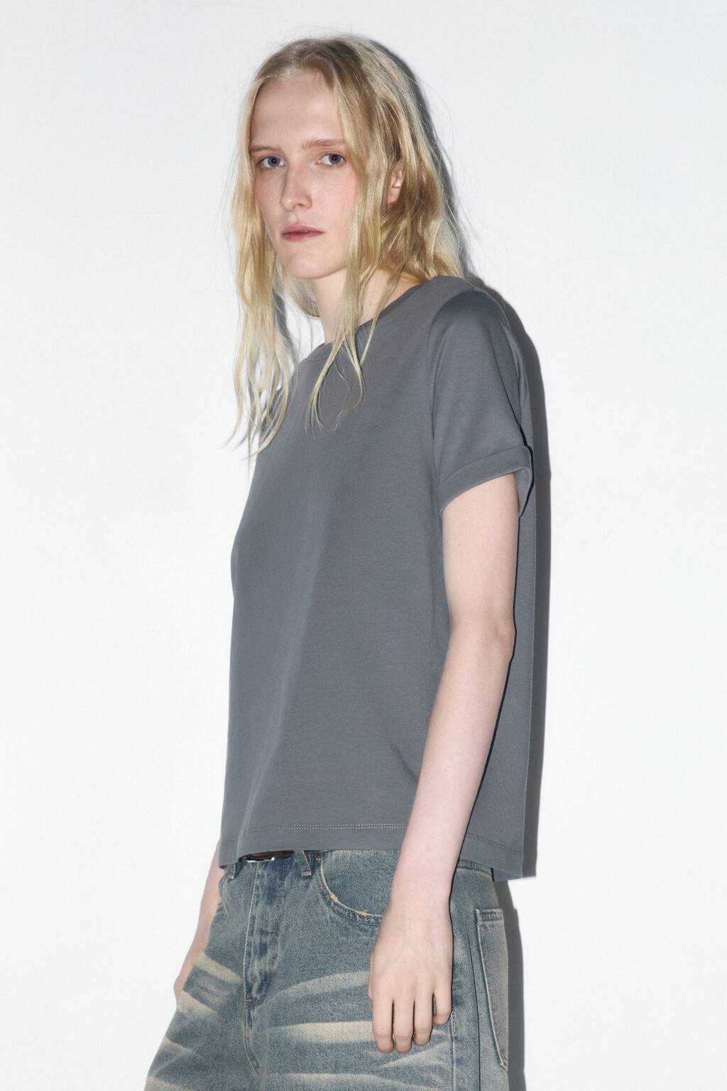Футболка базовая с подвернутыми рукавами - цвет серый - 3