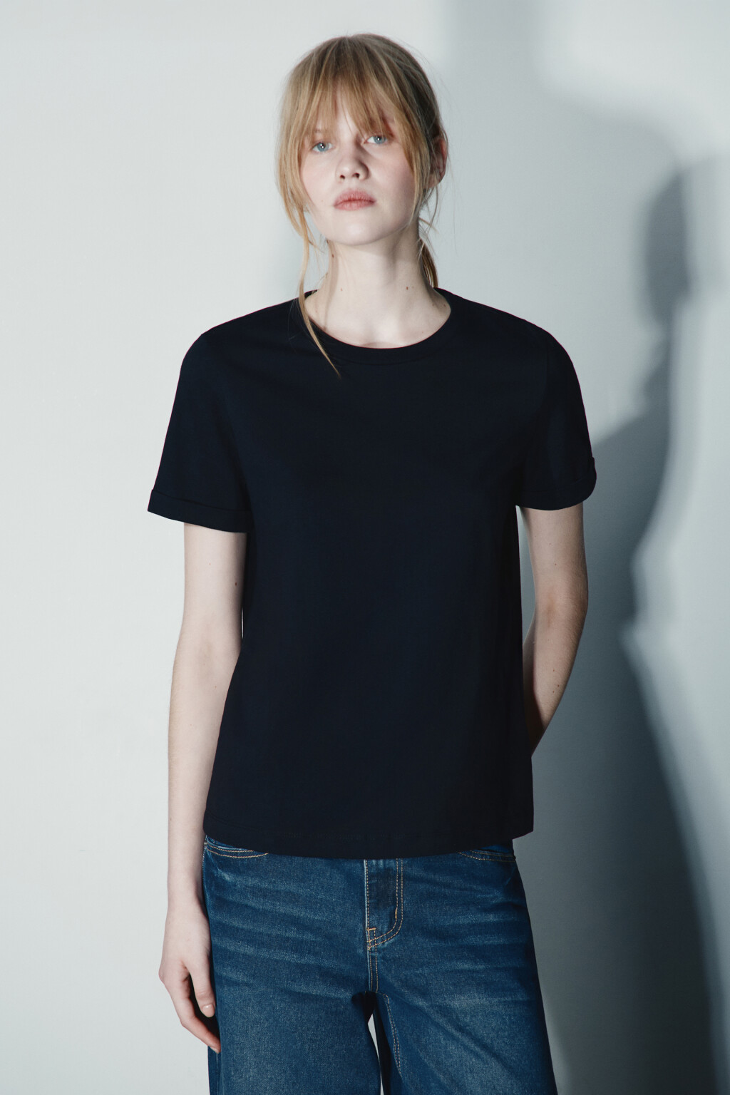 Футболка короткая базовая из хлопка - цвет черный - 2