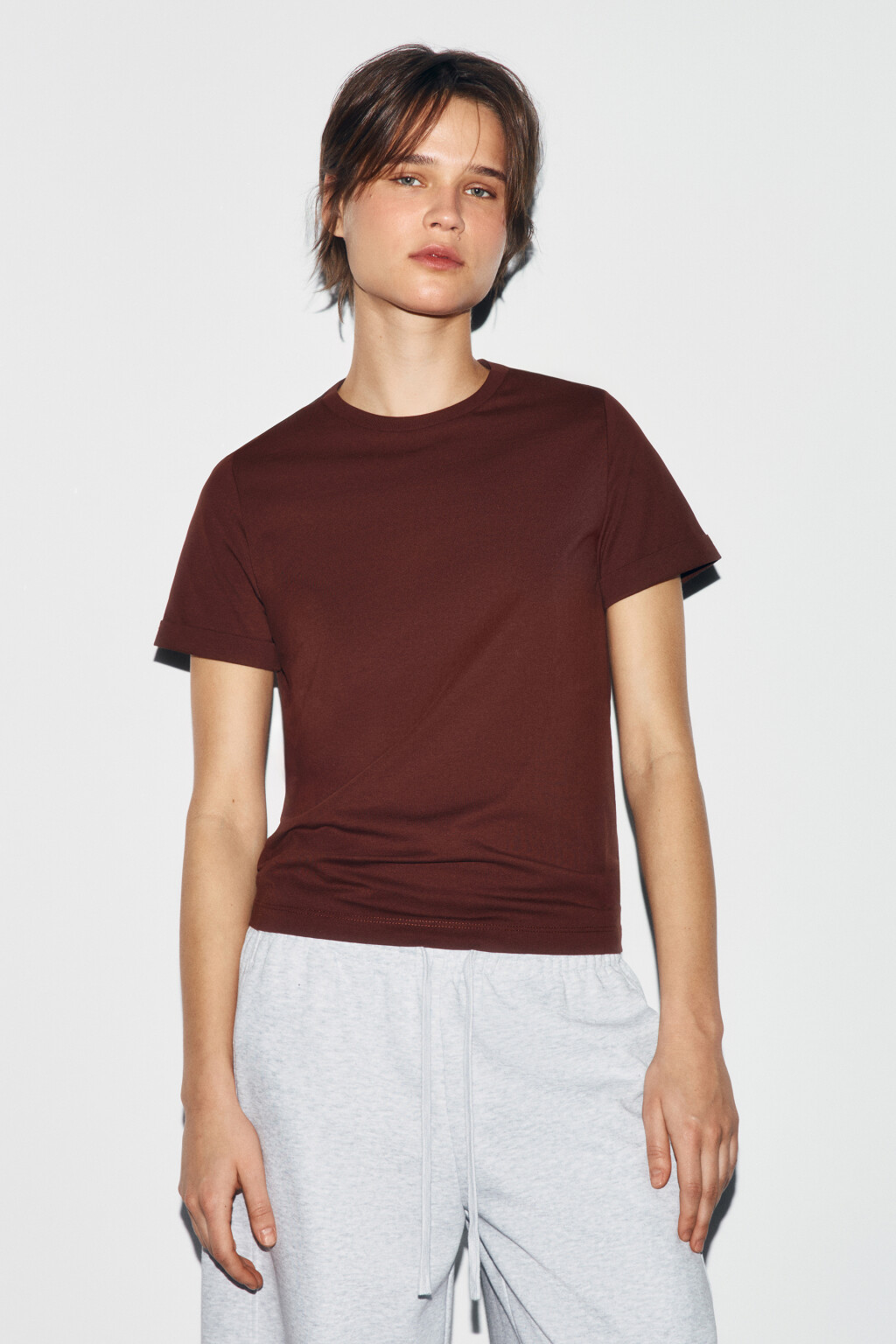 Футболка короткая базовая из хлопка - цвет коричневый - 2
