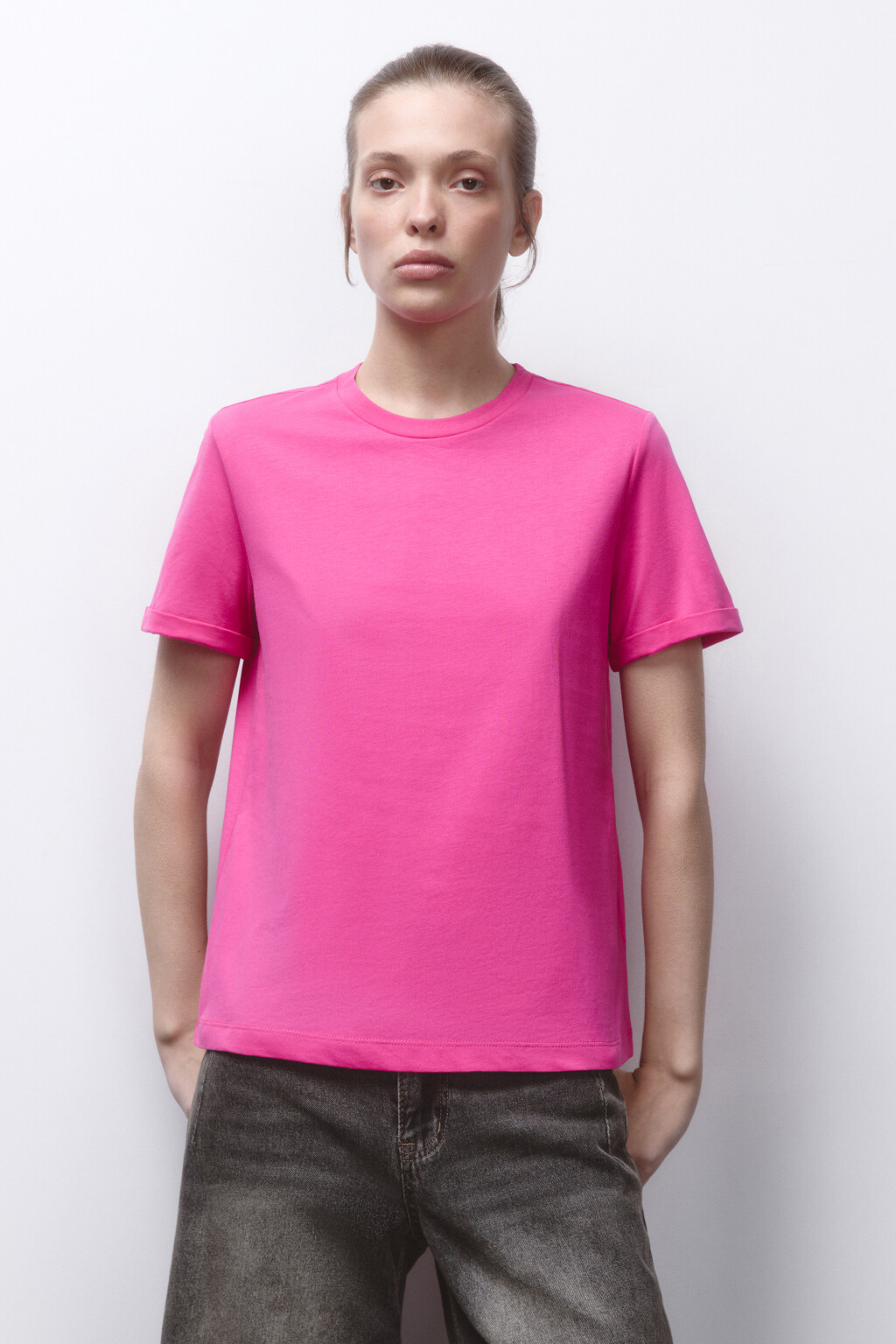 Футболка базовая с подвернутыми рукавами - цвет розовый - 2