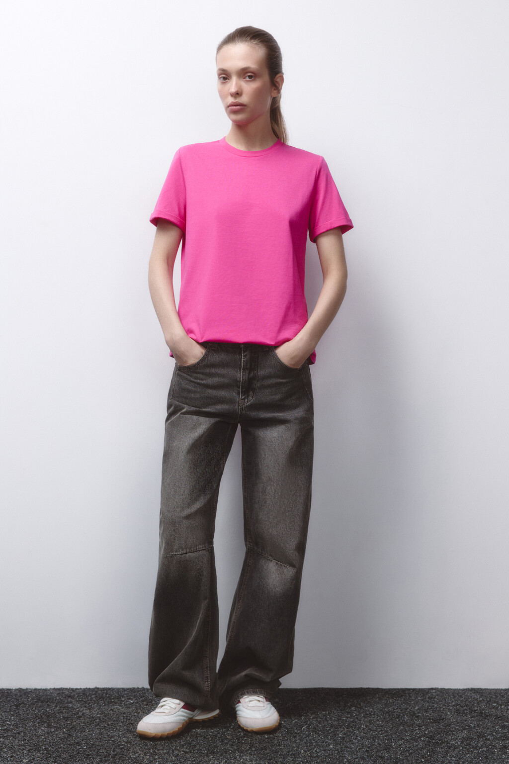 Футболка базовая с подвернутыми рукавами - цвет розовый - 5