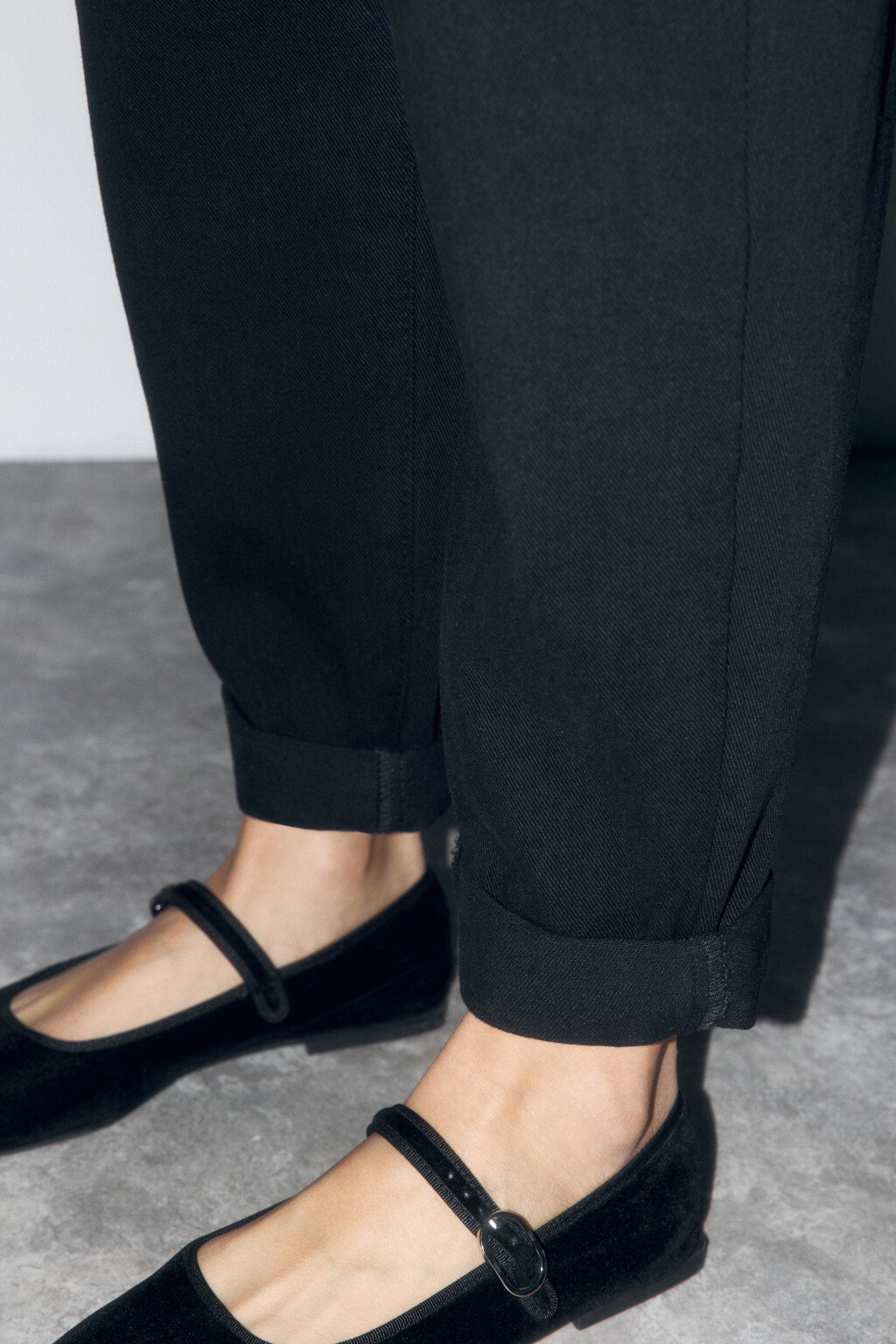 Джинсы-бананы широкие с декоративными швами - цвет черный - 7