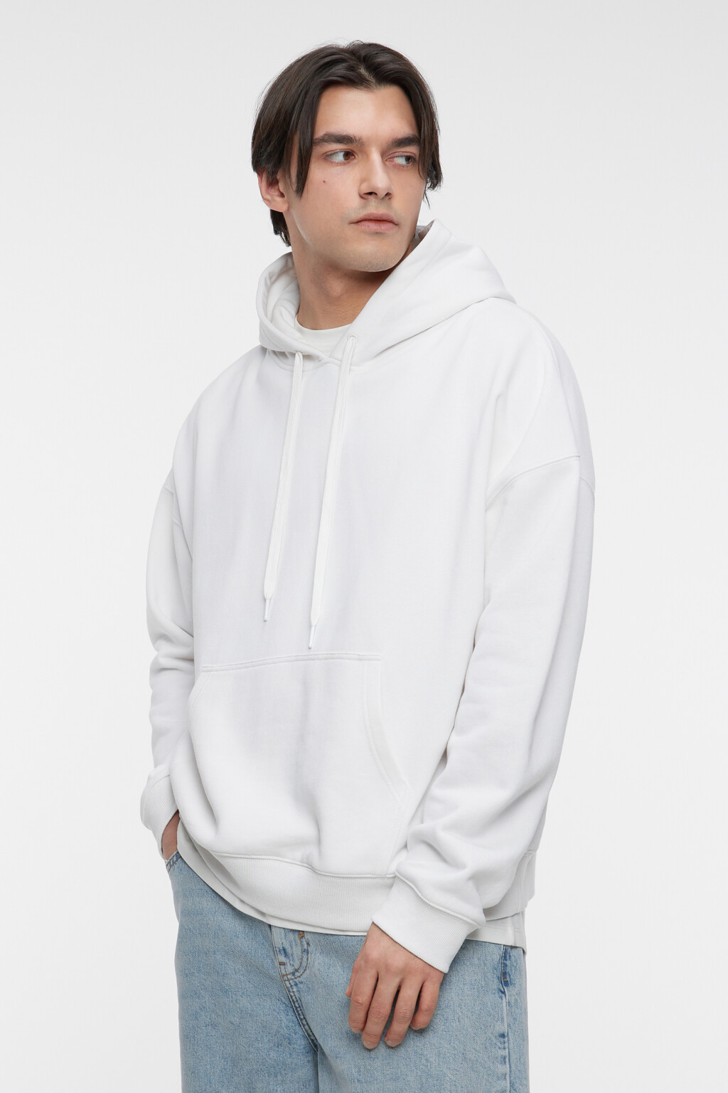 Худи базовая хлопковая с капюшоном и карманом-кенгуру - цвет белый - 4