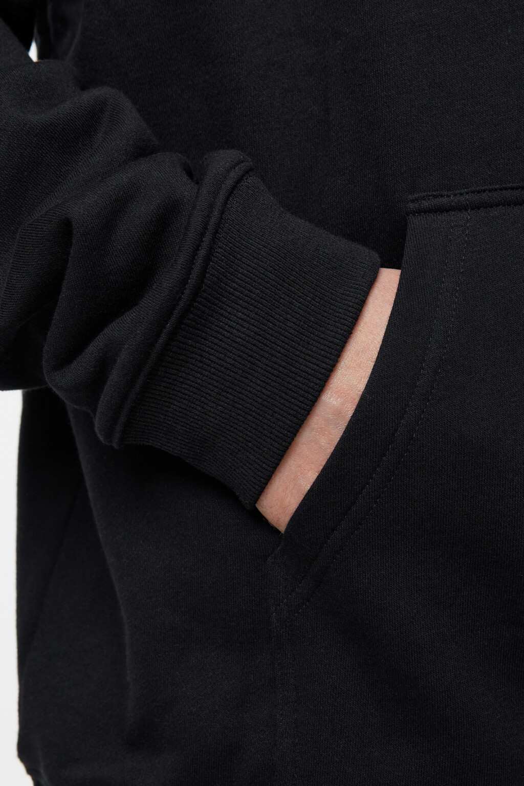 Худи базовая хлопковая с капюшоном и карманом-кенгуру - цвет черный - 7