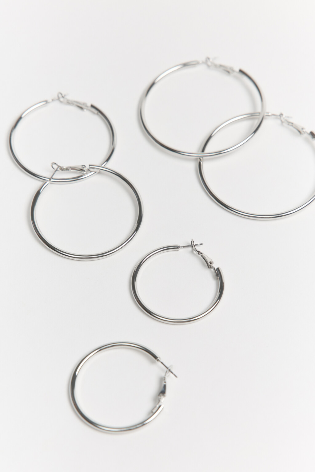 Набор серег-колец (3 пары) - цвет серый - 1