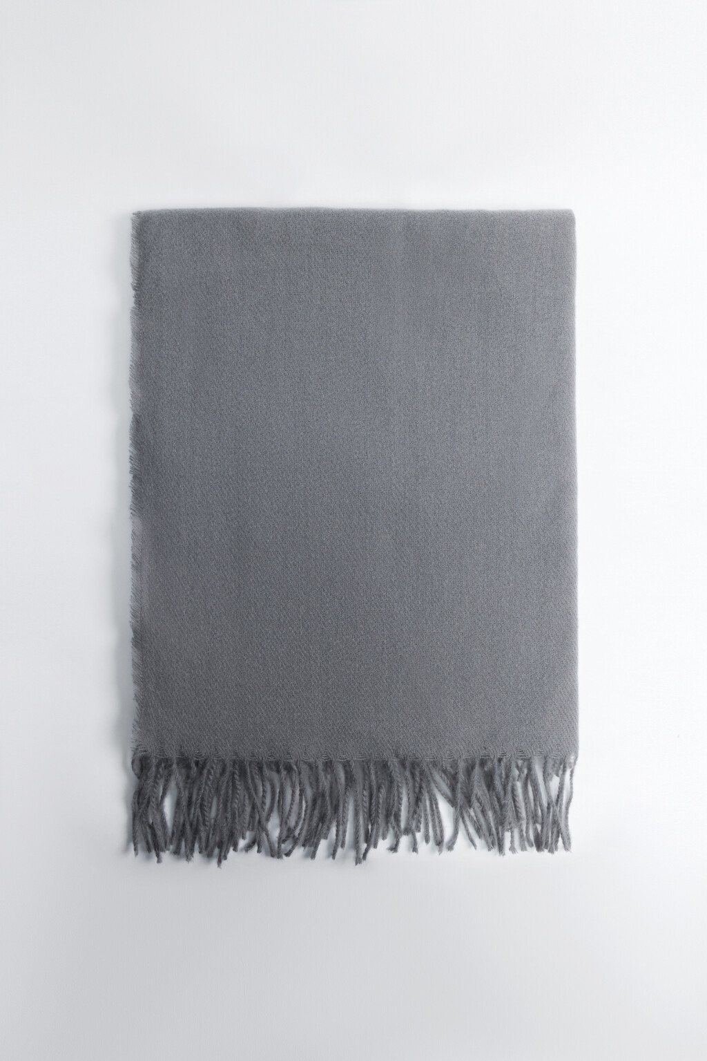 Шарф тонкий базовый с бахромой - цвет серый - 1