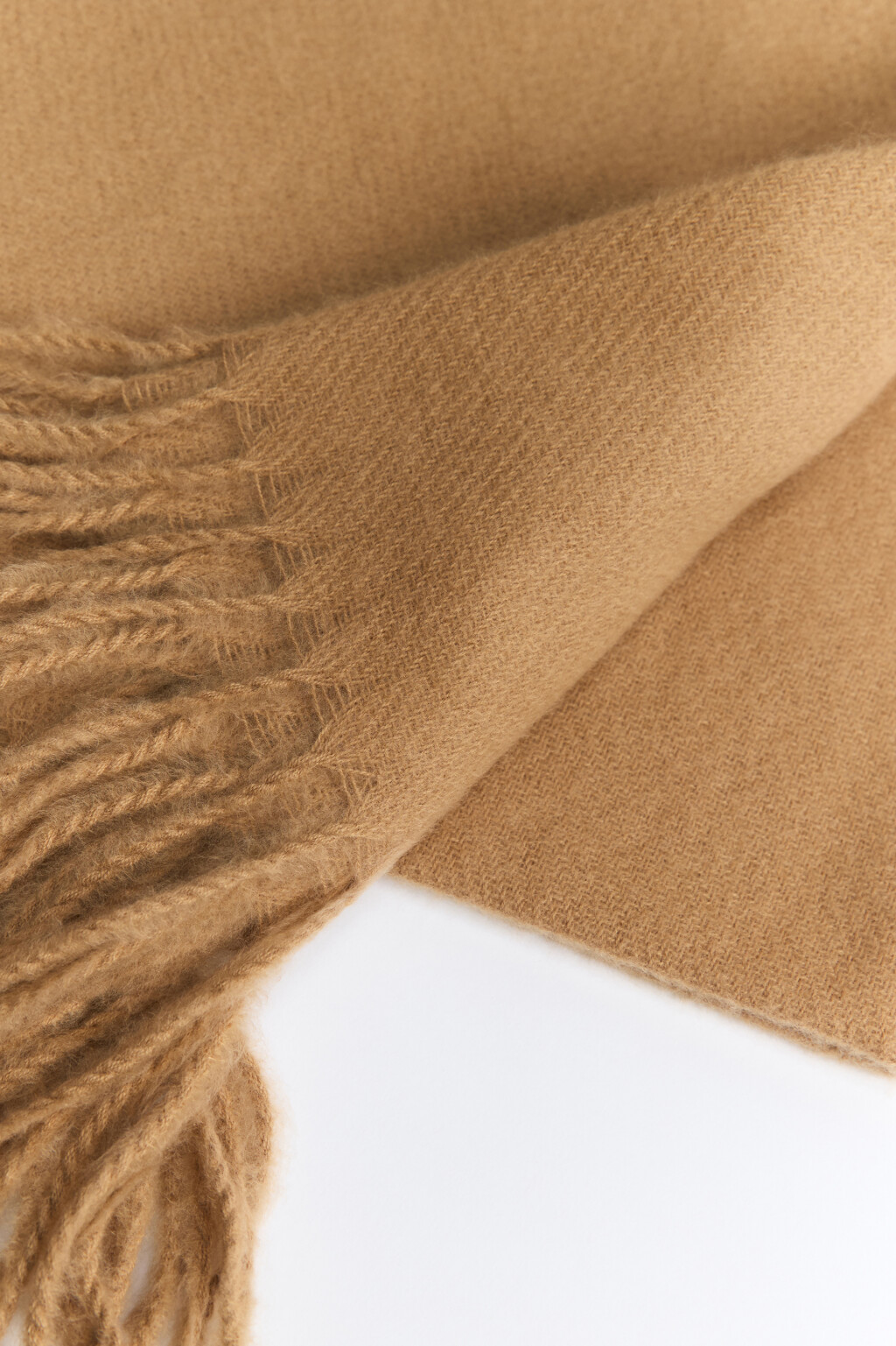 Шарф тонкий базовый с бахромой - цвет бежевый - 2