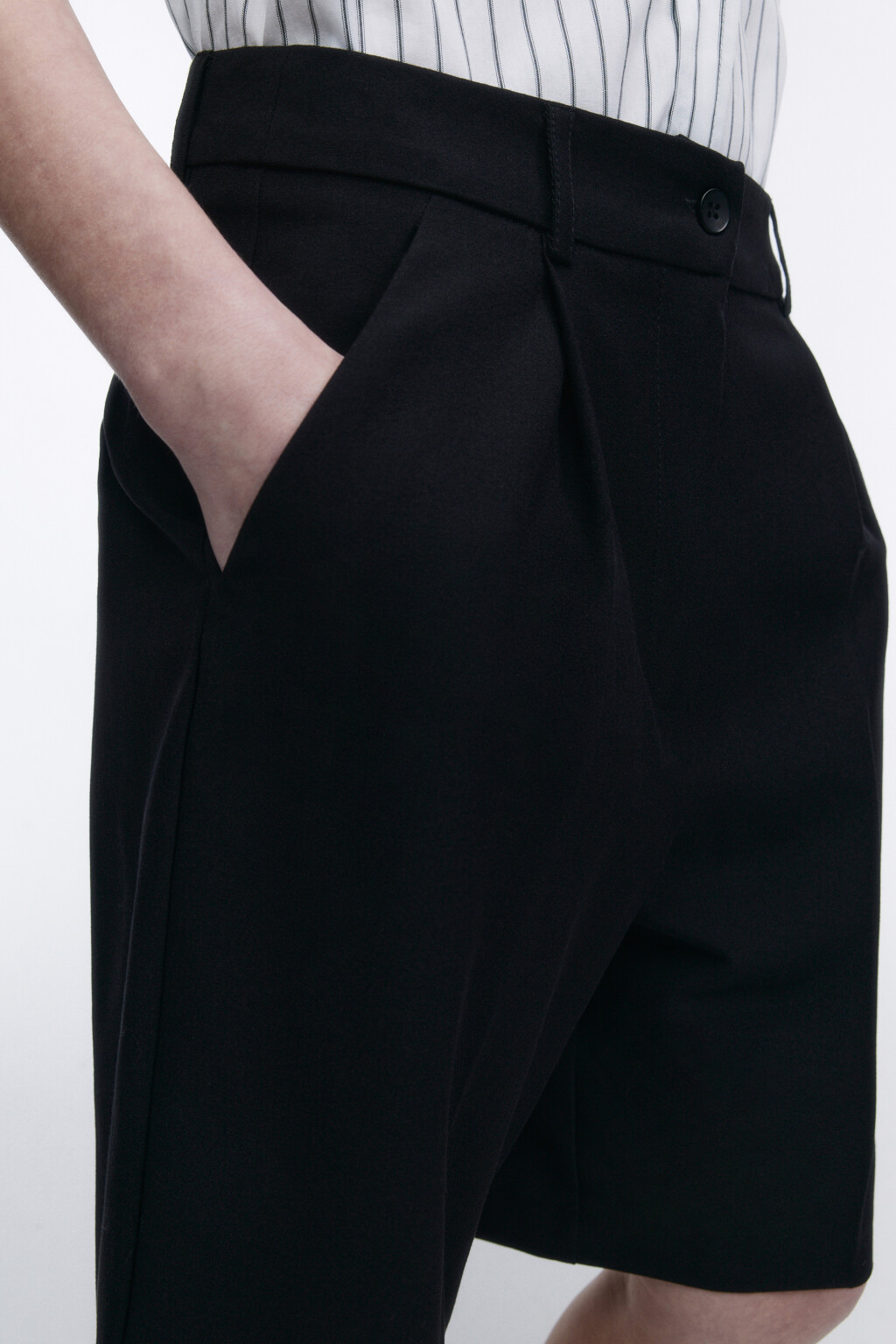 Шорты Bermudas костюмные со средней посадкой - цвет черный - 7