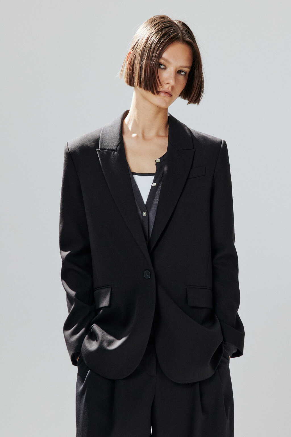 Пиджак однобортный классического кроя - цвет черный - 4