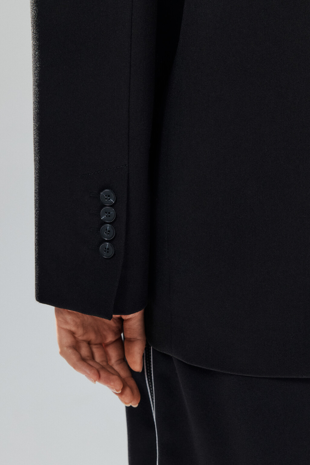 Пиджак однобортный классического кроя - цвет черный - 8