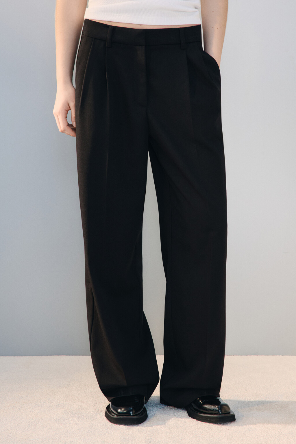 Брюки костюмные с высокой посадкой - цвет черный - 2