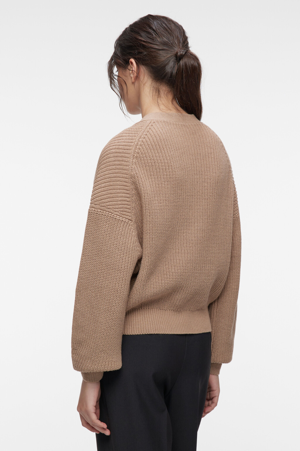 Кардиган oversize укороченный вязаный на пуговицах - цвет бежевый - 3