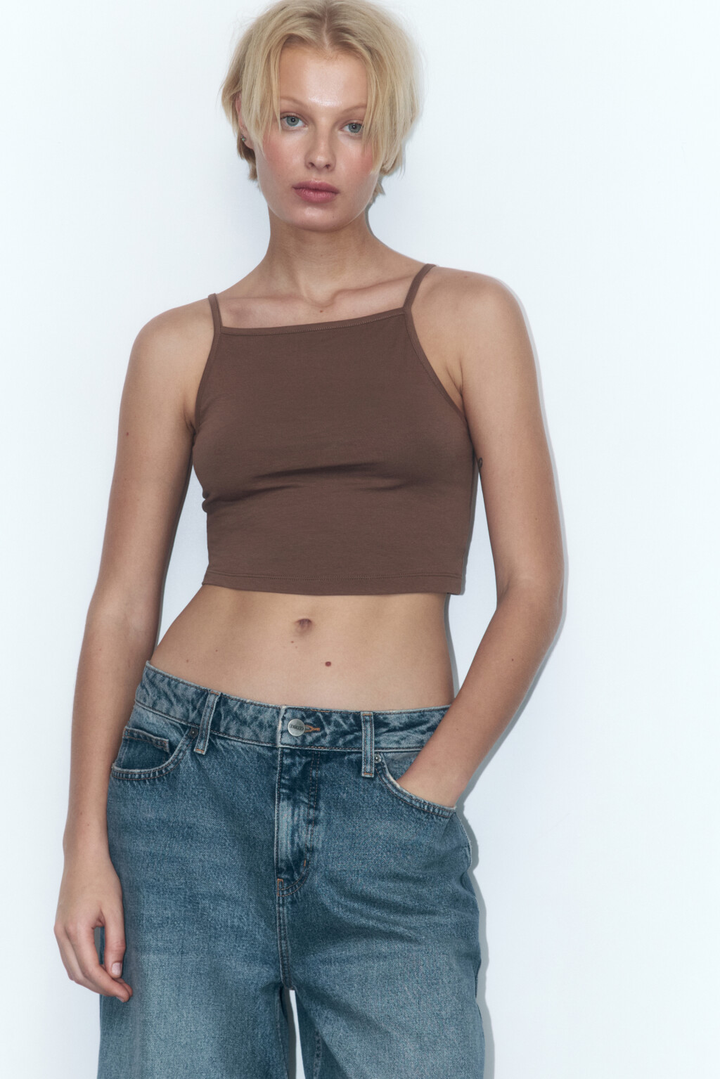 Майка-топ хлопковая на тонких бретельках - цвет коричневый - 1