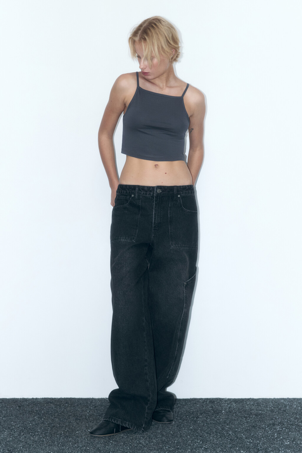 Майка-топ хлопковая на тонких бретельках - цвет серый - 5