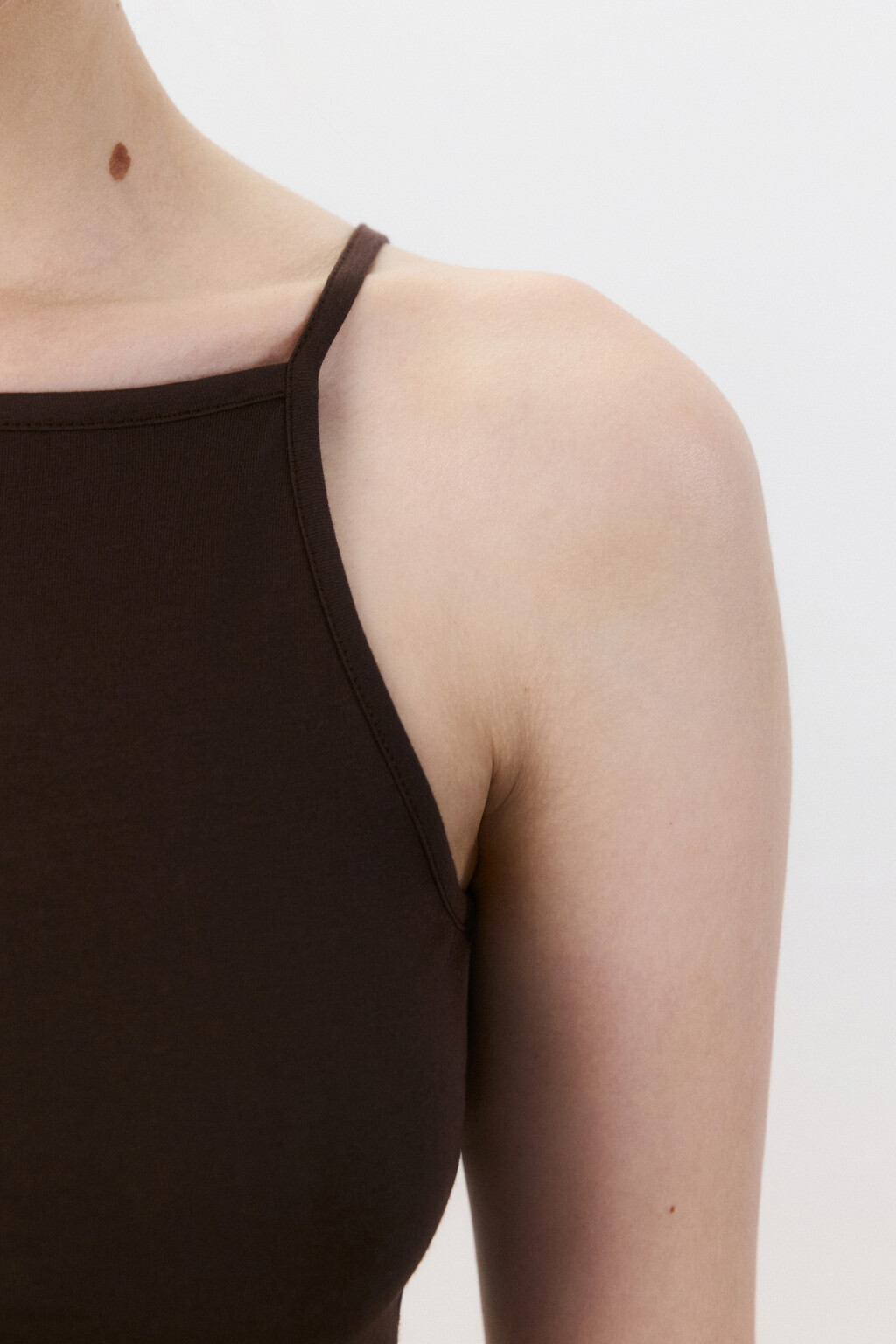 Майка-топ на тонких бретелях - цвет коричневый - 5