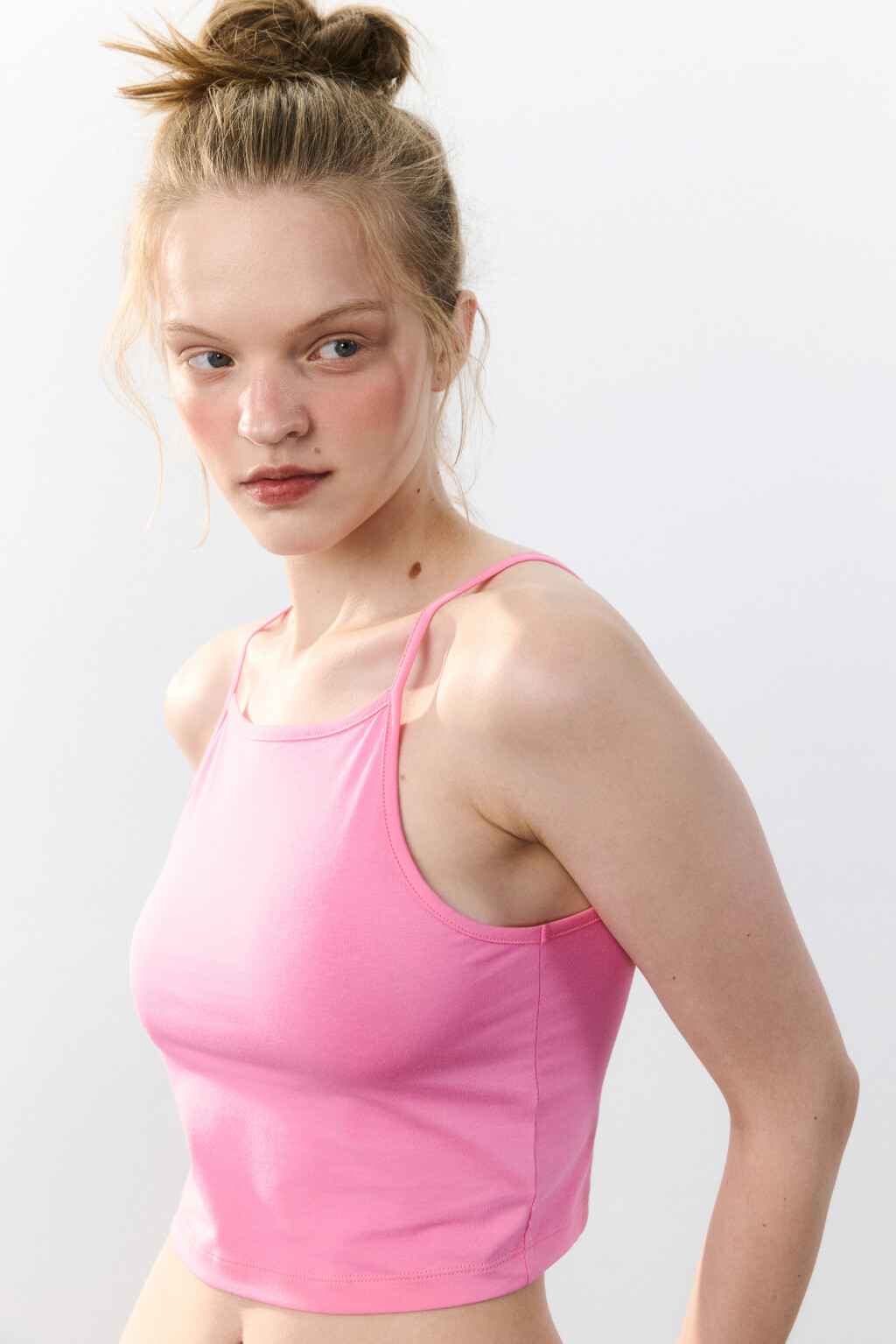 Майка-топ на тонких бретелях - цвет розовый - 1