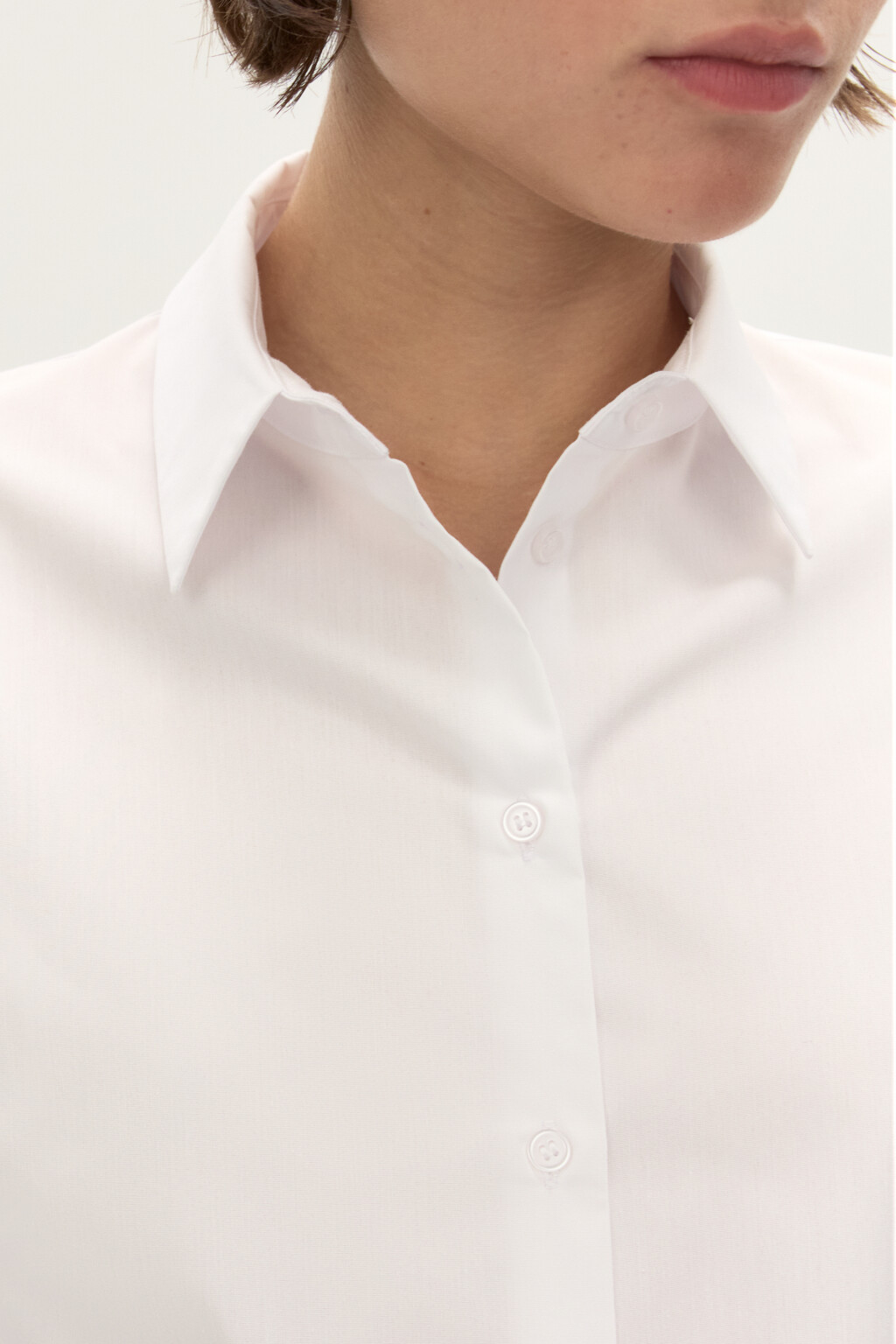 Блузка приталенная с длинными рукавами - цвет белый - 6