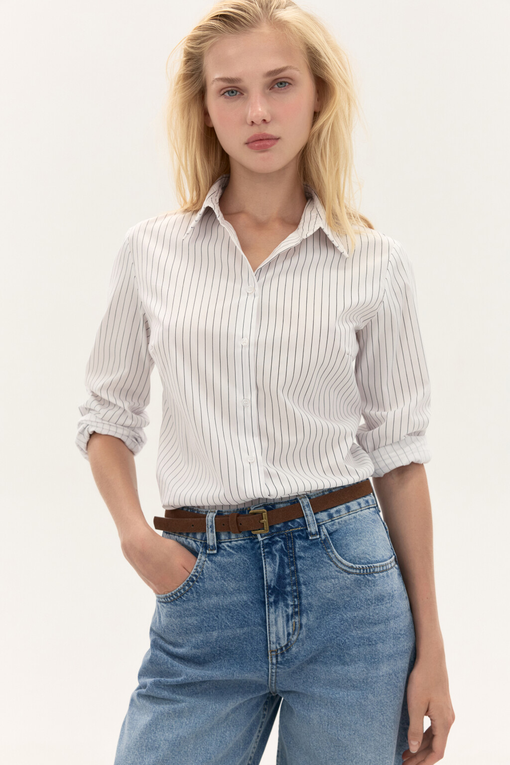 Блузка приталенная в полоску - цвет белый - 1