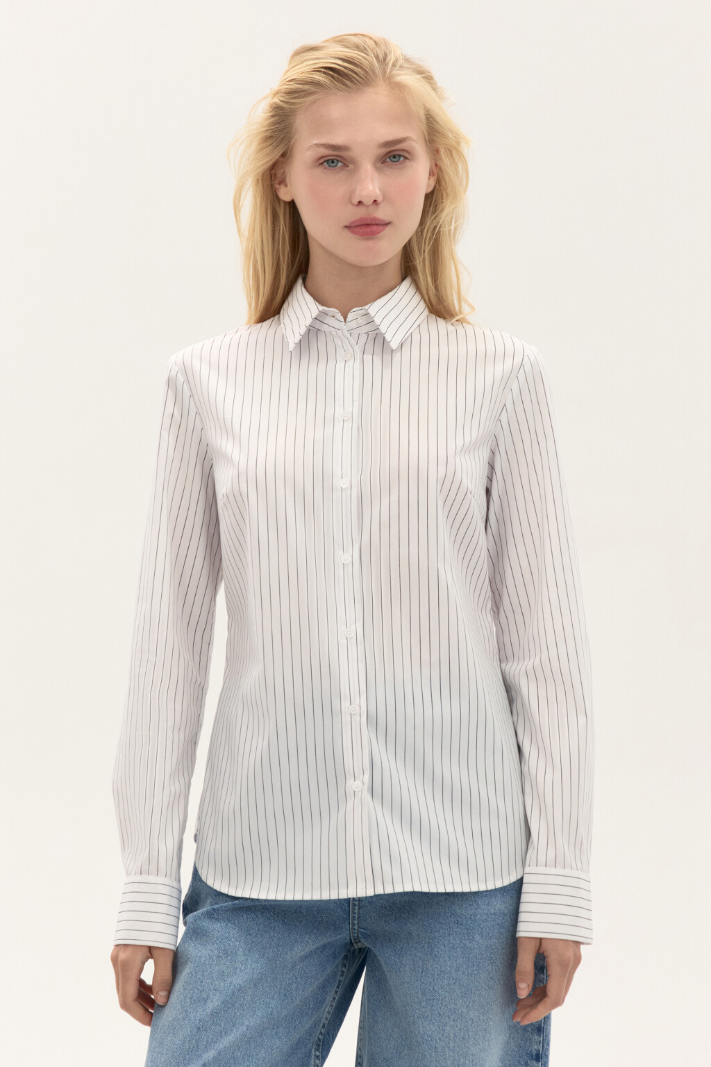 Блузка приталенная в полоску - цвет белый - 2