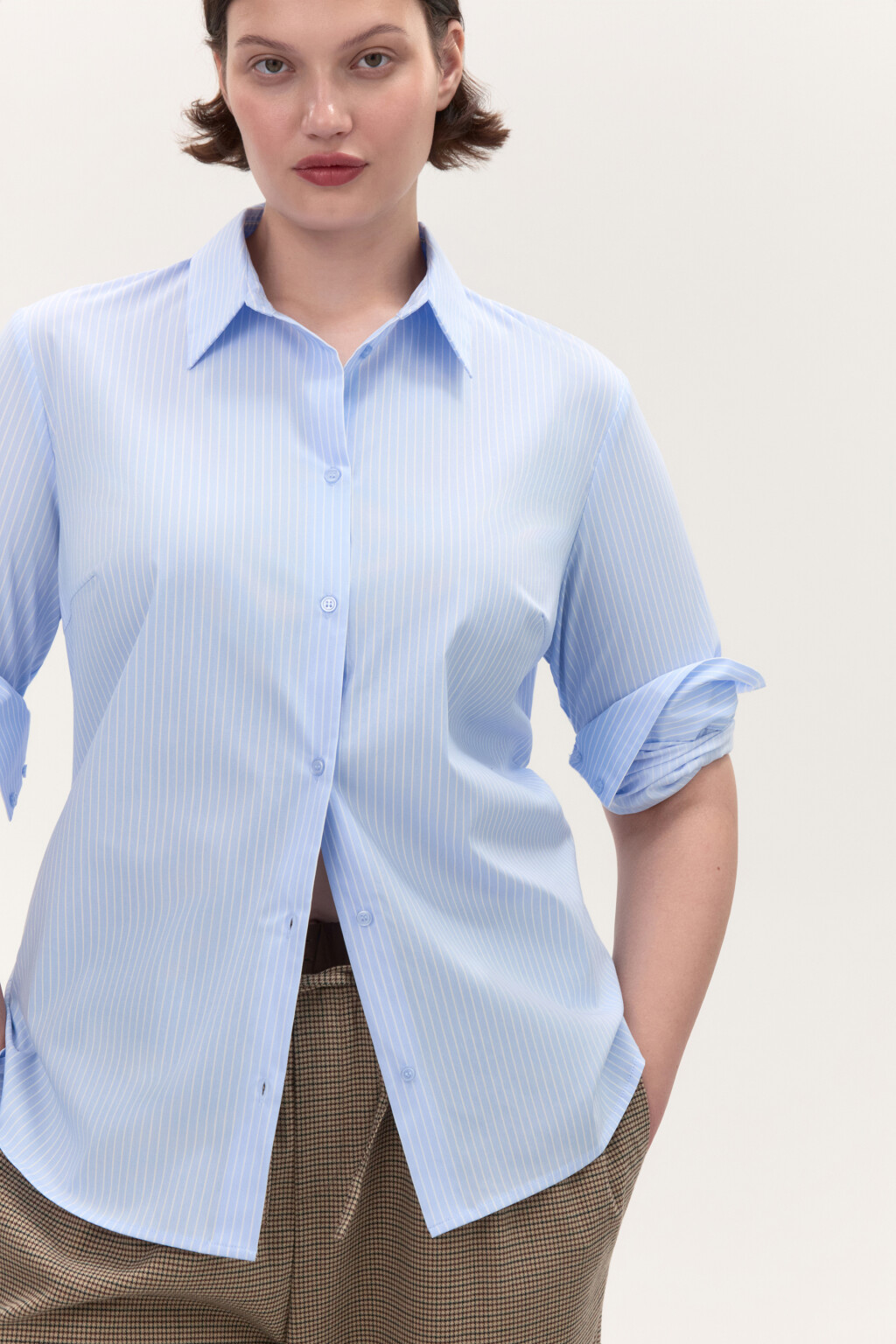 Блузка приталенная с длинными рукавами - цвет голубой - 1