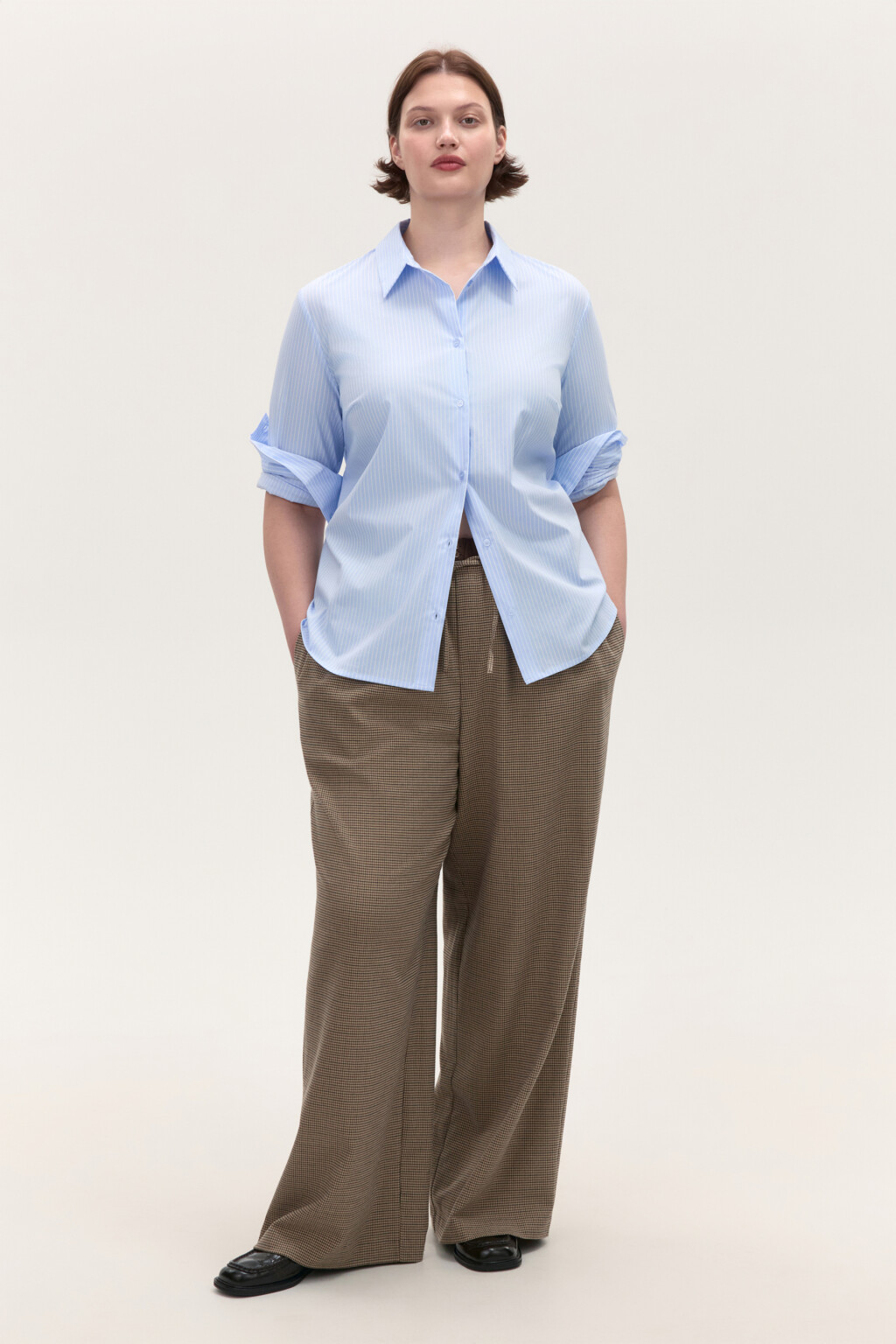 Блузка приталенная с длинными рукавами - цвет голубой - 4