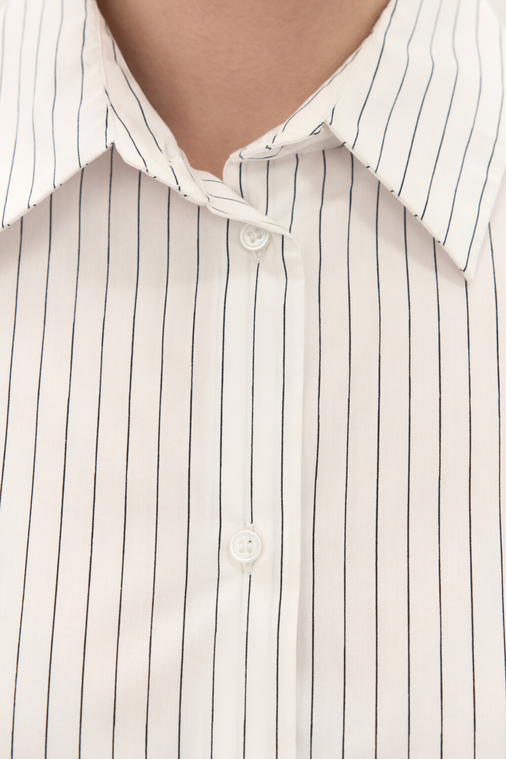 Блузка приталенная с длинными рукавами - цвет белый - 6