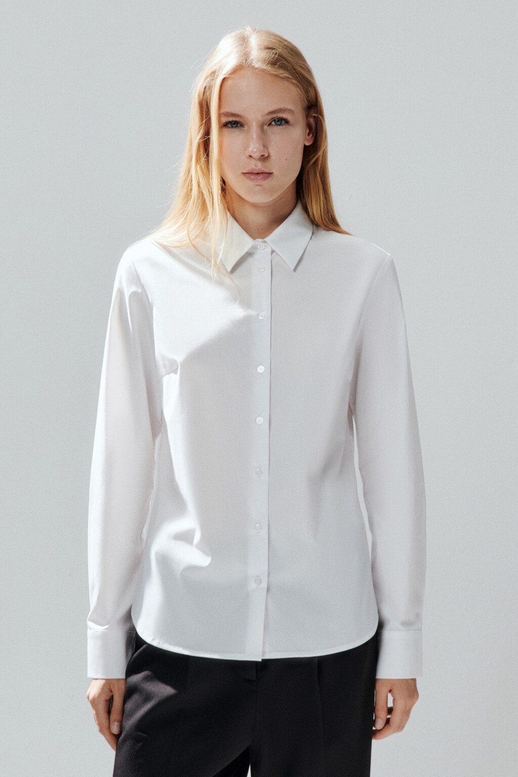 Блузка приталенная с длинными рукавами - цвет белый - 3