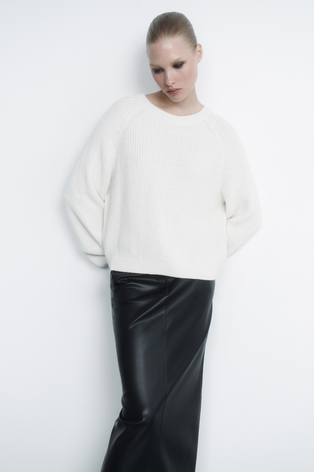 Джемпер свободный вязаный в рубчик с рукавами реглан - цвет бежевый - 11