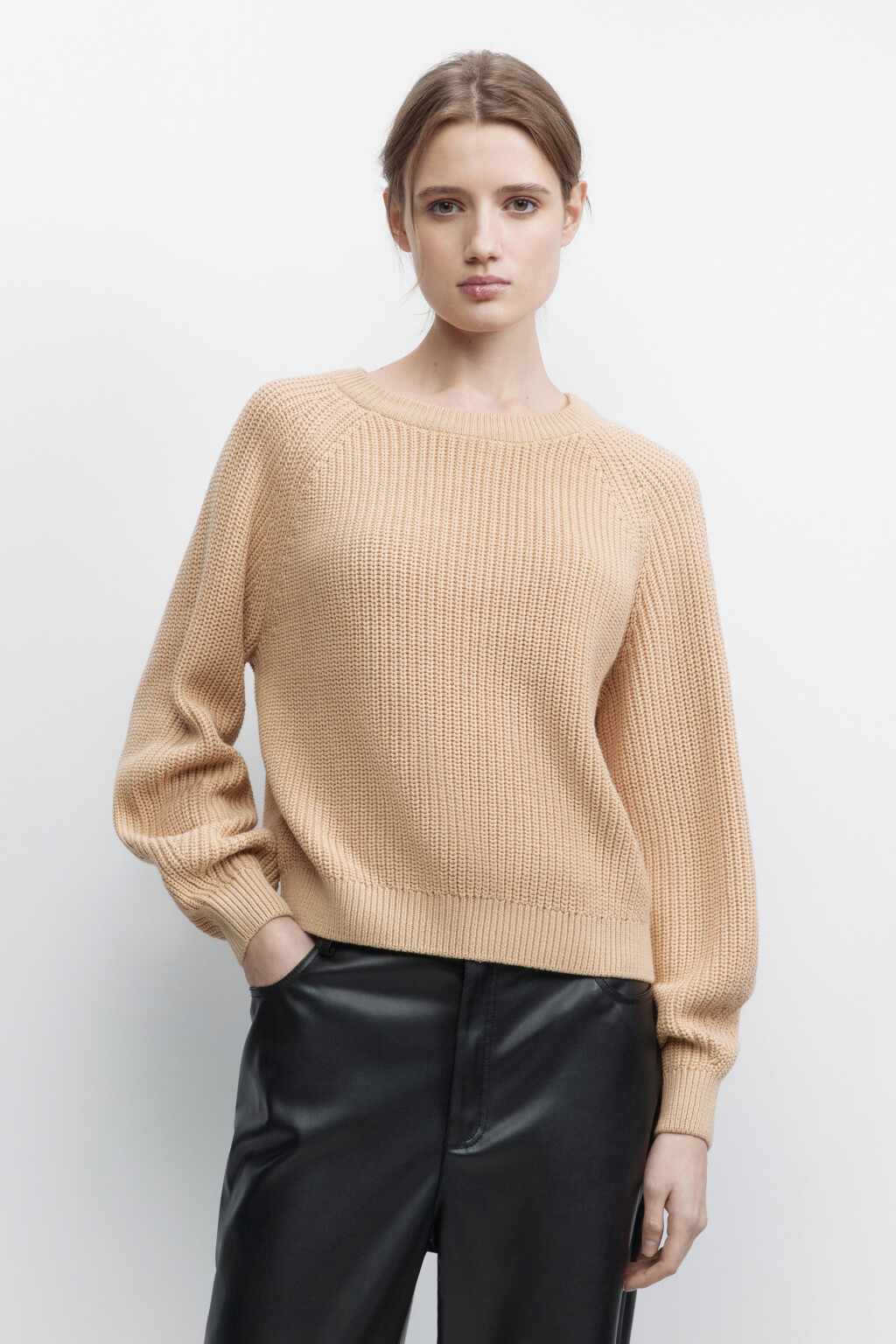 Джемпер вязаный в рубчик с рукавами реглан - цвет бежевый - 2
