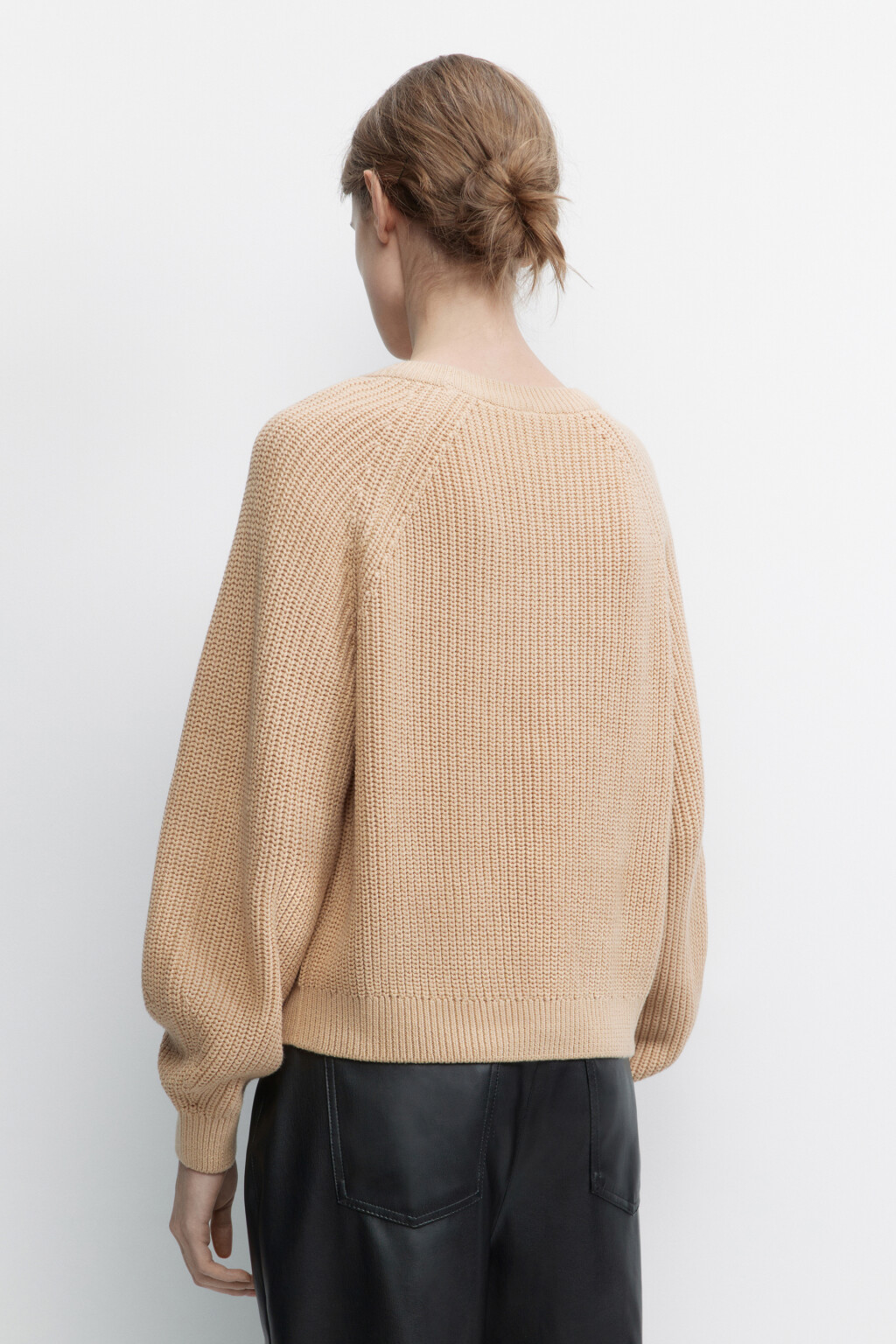 Джемпер вязаный в рубчик с рукавами реглан - цвет бежевый - 4