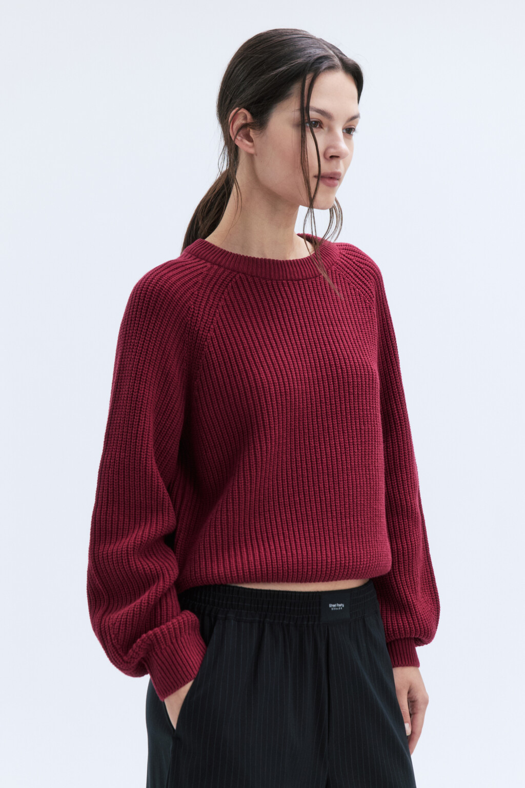 Джемпер вязаный в рубчик с рукавами-реглан - цвет бордовый - 3