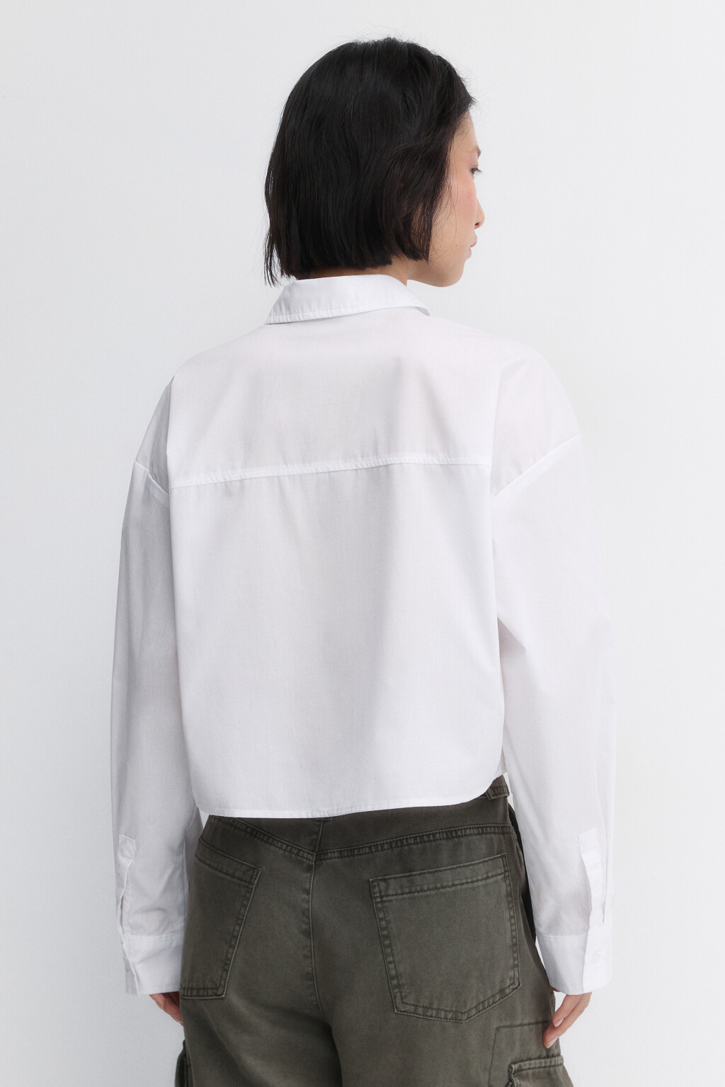Блузка-рубашка базовая укороченная - цвет белый - 4