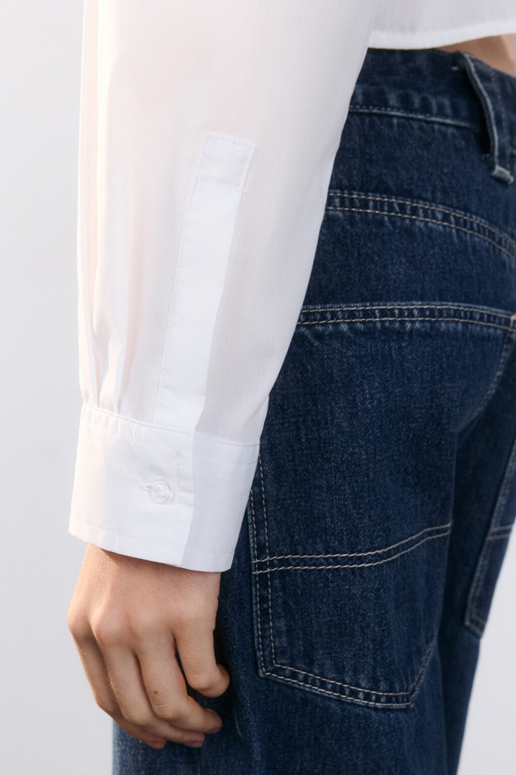 Блузка-рубашка базовая укороченная - цвет белый - 7