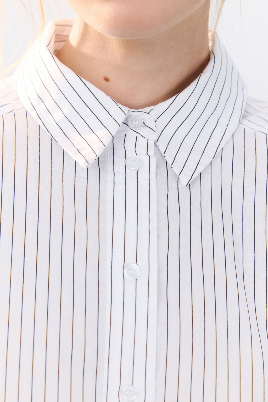 Блузка-рубашка укороченная в полоску - цвет белый - 5