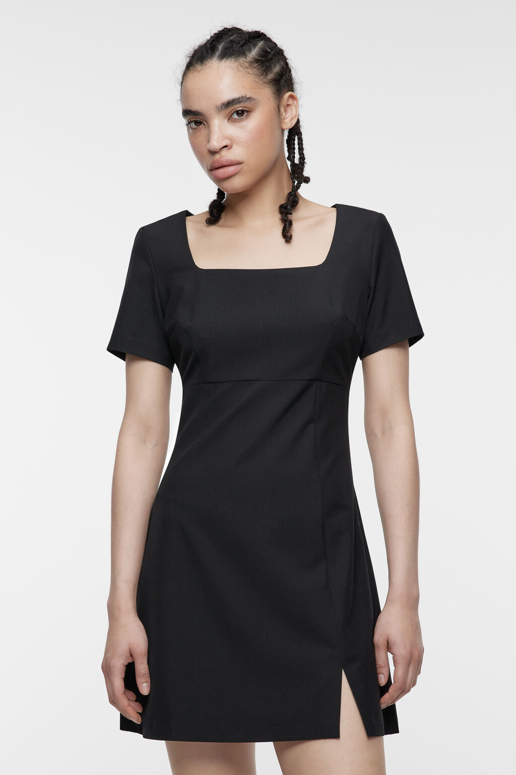 Платье DianaDress мини с разрезом - цвет черный - 2