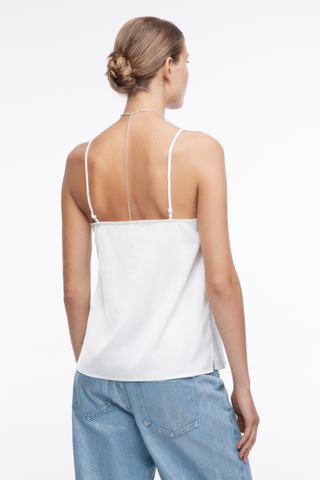 Блузка-майка EVA атласная на тонких бретельках - цвет белый - 4