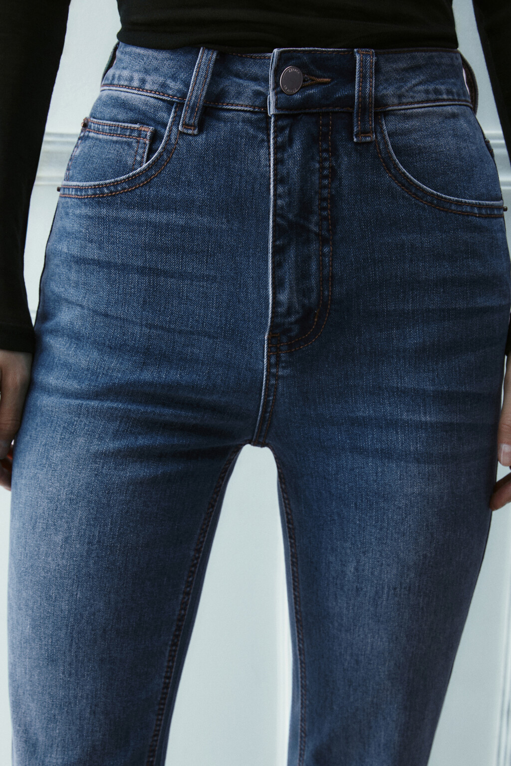 Джинсы клеш с высокой посадкой - цвет голубой - 4