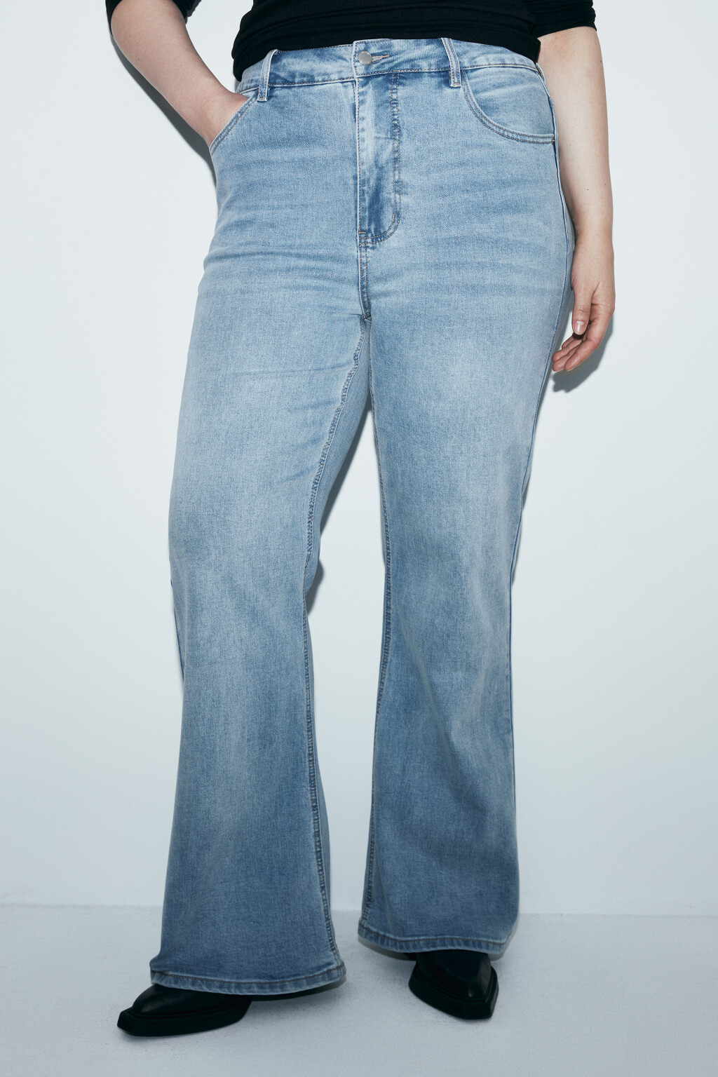 Джинсы клеш с высокой посадкой - цвет голубой - 3