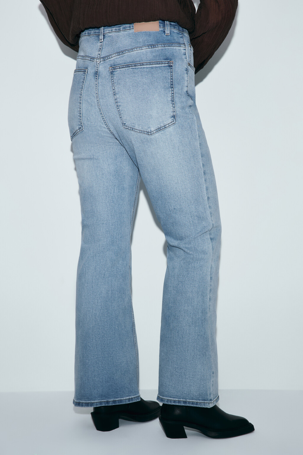 Джинсы клеш с высокой посадкой - цвет голубой - 4