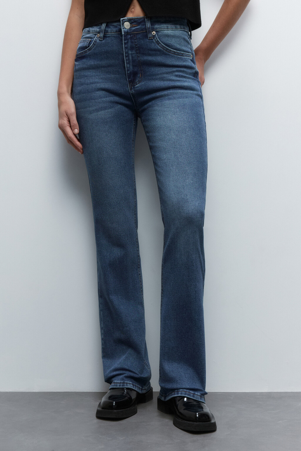 Джинсы клеш с высокой посадкой - цвет голубой - 2