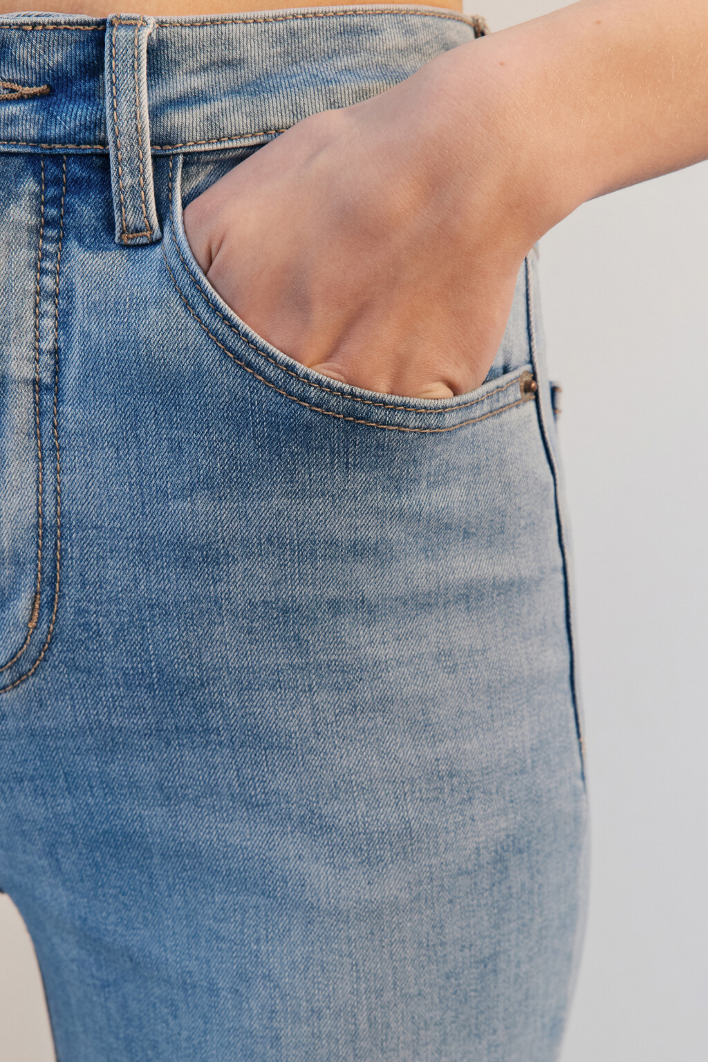 Джинсы клеш с высокой посадкой - цвет голубой - 7