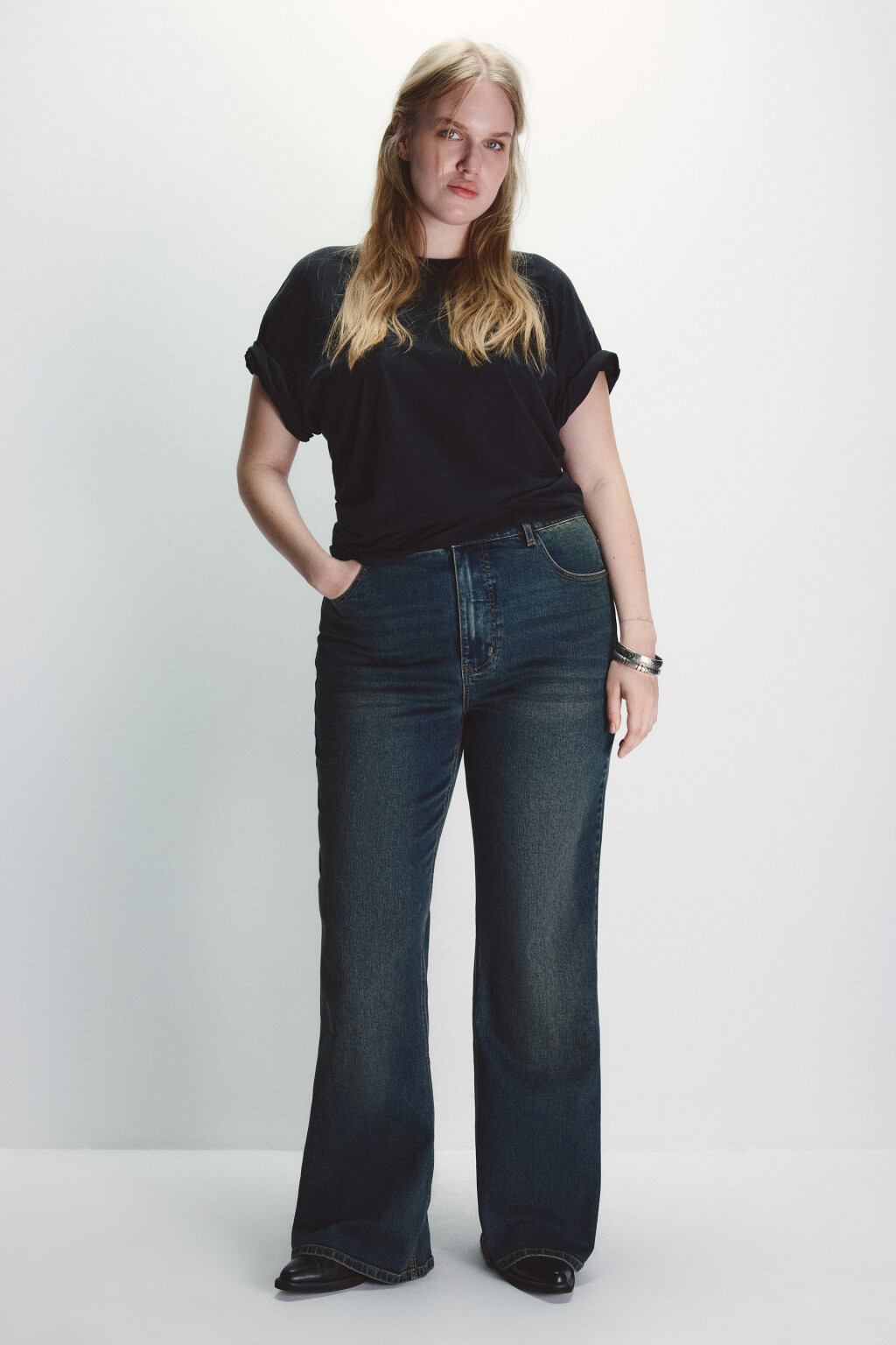 Джинсы клеш с высокой посадкой - цвет темный тинт - 4